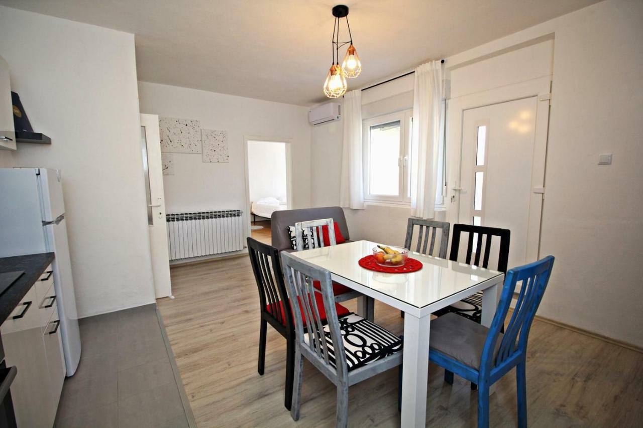 Interno 34 Apartman *